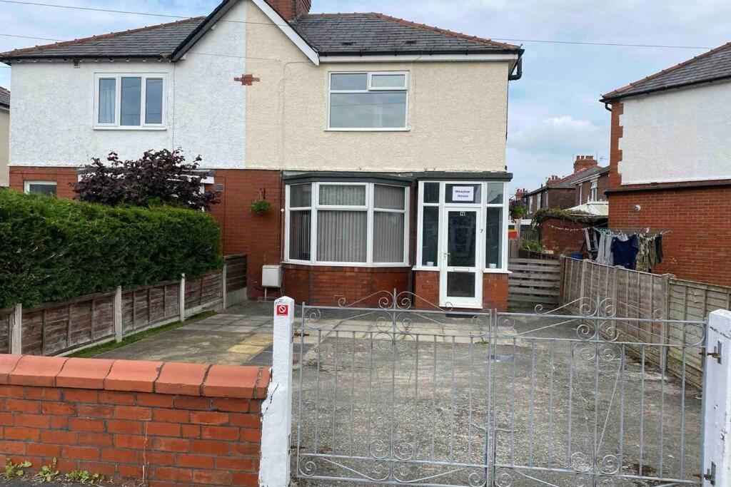 Sited In Lytham, Not Moss Side, Meadow Hse, Entire Hse, Sleeps 6 Apartment Moss Side  Exterior photo